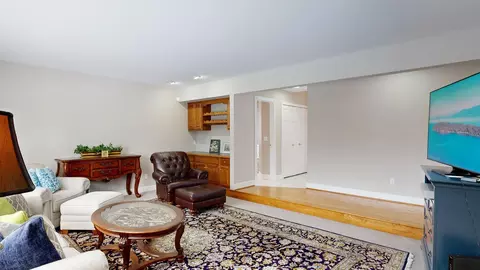 Living - 730 Shady Brk, Flushing, MI 48433 photo 6 of 10