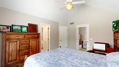 Bedroom - 730 Shady Brk, Flushing, MI 48433 photo 6 of 9