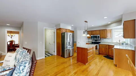 Kitchen - 730 Shady Brk, Flushing, MI 48433 photo 6 of 7