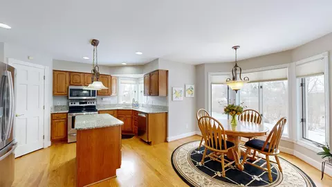 Kitchen - 730 Shady Brk, Flushing, MI 48433 photo 7 of 7