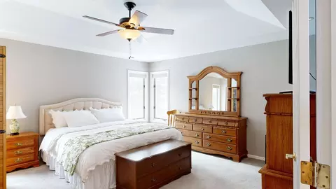 Bedroom - 730 Shady Brk, Flushing, MI 48433 photo 4 of 9