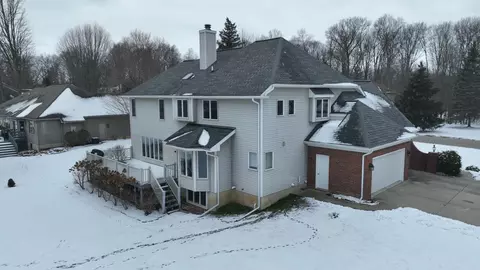 Exterior - 730 Shady Brk, Flushing, MI 48433 photo 9 of 21