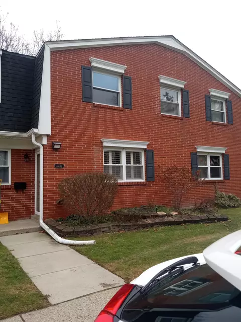 45072 Kensington, Utica, MI 48317