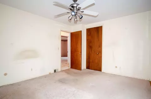Bedroom - 82 Blairmoor, Grosse Pointe Shores, MI 48236 photo 2 of 4