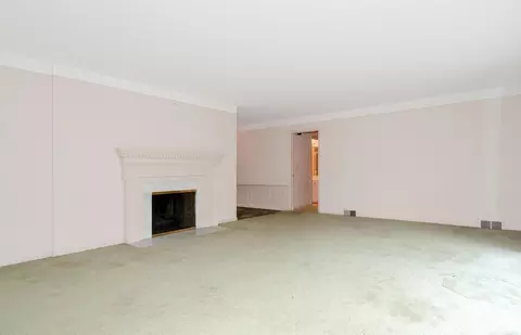 Living - 82 Blairmoor, Grosse Pointe Shores, MI 48236 photo 3 of 5