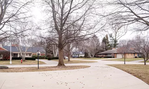 View/Area - 82 Blairmoor, Grosse Pointe Shores, MI 48236 photo 1 of 2