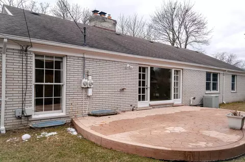 Exterior - 82 Blairmoor, Grosse Pointe Shores, MI 48236 photo 10 of 10
