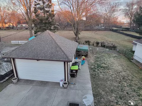 Exterior - 926 N Monroe, Monroe, MI 48162 photo 12 of 13