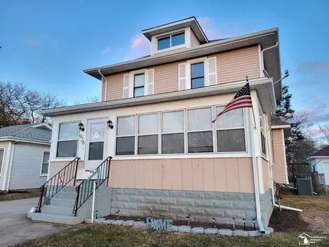 Exterior - 926 N Monroe, Monroe, MI 48162 photo 2 of 13