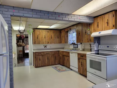 Kitchen - 926 N Monroe, Monroe, MI 48162 photo 2 of 3