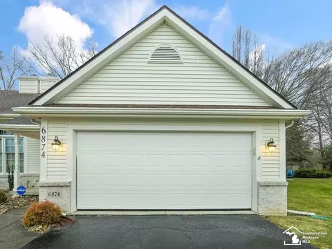 Exterior - 6874 Pheasant Vw, Temperance, MI 48182 photo 5 of 12