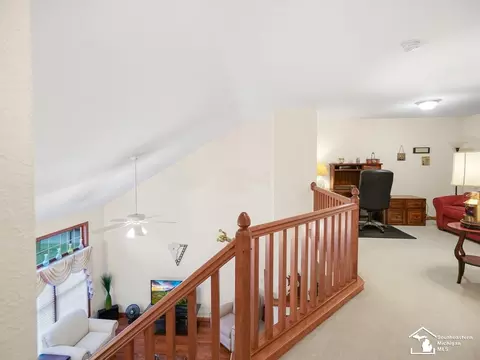 Entry Way - 6874 Pheasant Vw, Temperance, MI 48182 photo 3 of 6