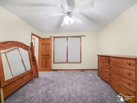Bedroom - 6874 Pheasant Vw, Temperance, MI 48182 photo 5 of 6