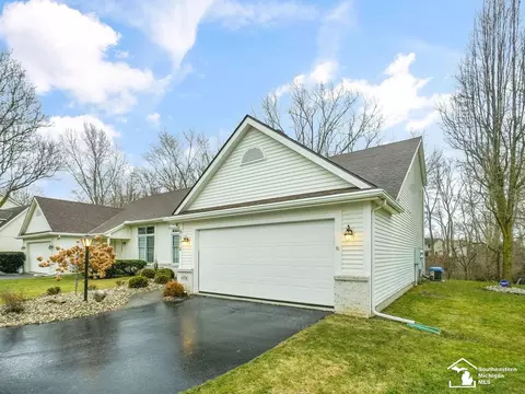 Exterior - 6874 Pheasant Vw, Temperance, MI 48182 photo 4 of 12
