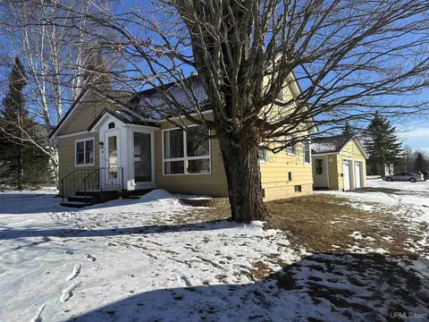 Exterior - 202 Hancock, Wakefield, MI 49968 photo 7 of 9