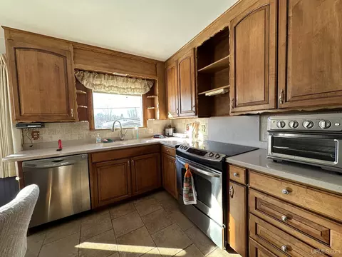Kitchen - 202 Hancock, Wakefield, MI 49968 photo 2 of 2
