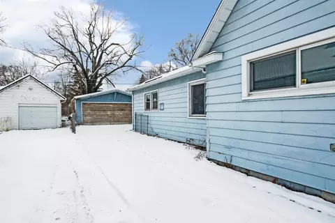 2427 Barth, Flint, MI 48504 photo 3