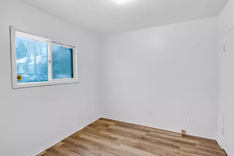2427 Barth, Flint, MI 48504 photo 9