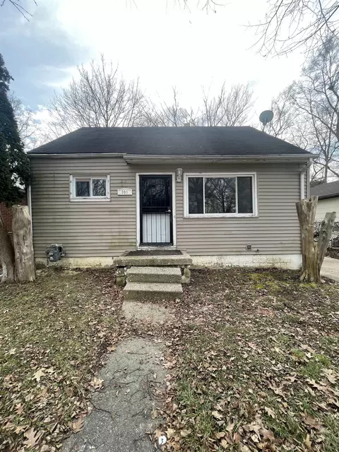 301 W Ruth, Flint, MI 48505