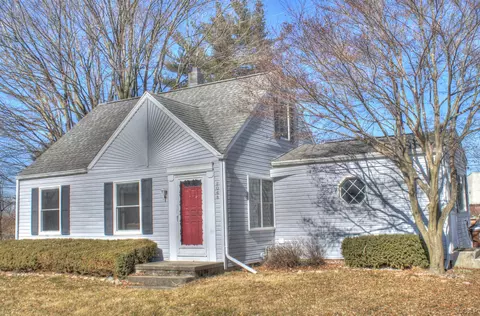 2068 Richards, Adrian, MI 49221
