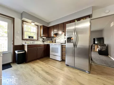 Kitchen - 202 Middleton, Owosso, MI 48867 photo 6 of 11