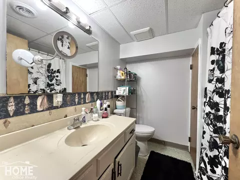 Bath - 202 Middleton, Owosso, MI 48867 photo 5 of 5