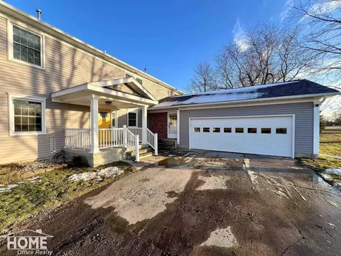 Exterior - 202 Middleton, Owosso, MI 48867 photo 3 of 26