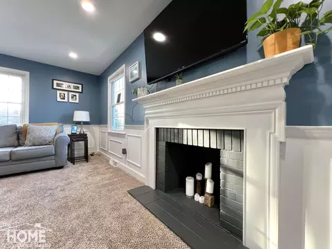 Living - 202 Middleton, Owosso, MI 48867 photo 3 of 13
