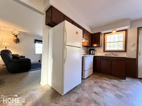 Kitchen - 202 Middleton, Owosso, MI 48867 photo 10 of 11