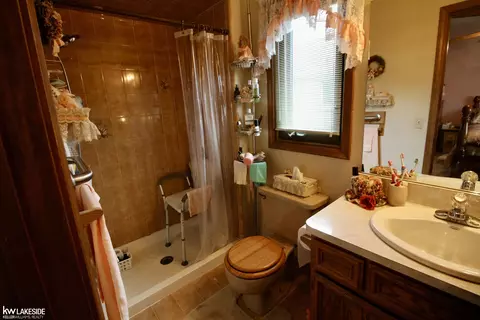 Bath - 46259 Butte, Macomb, MI 48044 photo 1 of 4