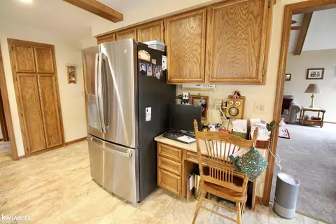 Kitchen - 46259 Butte, Macomb, MI 48044 photo 4 of 6