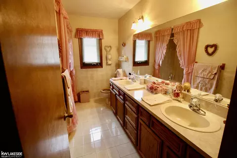 Bath - 46259 Butte, Macomb, MI 48044 photo 2 of 4