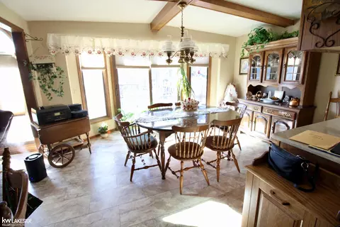 Dining - 46259 Butte, Macomb, MI 48044 photo 1 of 2