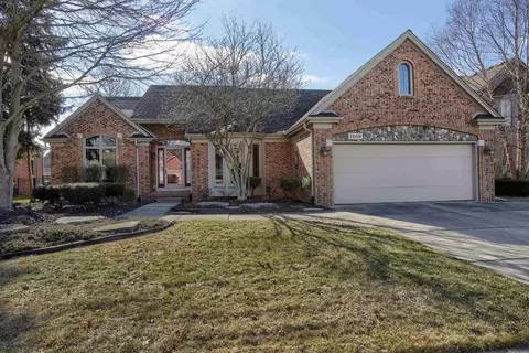 20314 Breezeway, Macomb, MI 48044