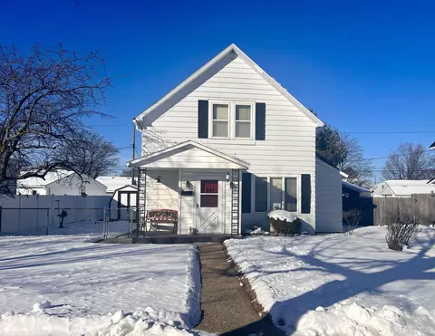 612 S 17, Escanaba, MI 49829