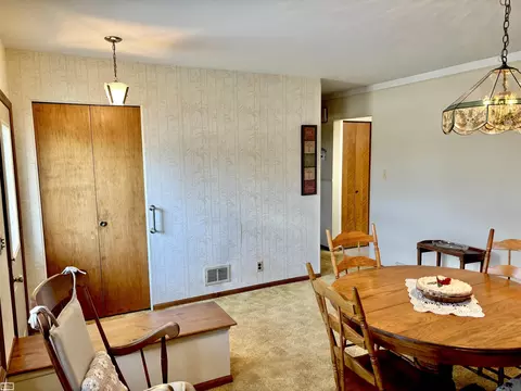 Dining - 32022 Bunert, Warren, MI 48088 photo 2 of 2