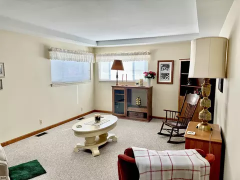 Living - 32022 Bunert, Warren, MI 48088 photo 1 of 7