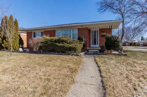 31606 Eveningside, Fraser, MI 48026