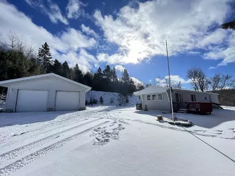1050 Co Rd Af, Champion, MI 49814