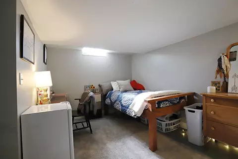 Bedroom - 5383 Applehill, Flushing, MI 48433 photo 5 of 5