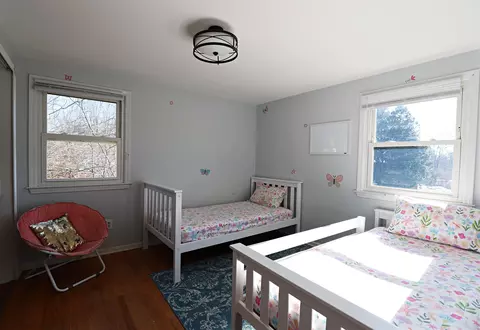 Bedroom - 5383 Applehill, Flushing, MI 48433 photo 3 of 5