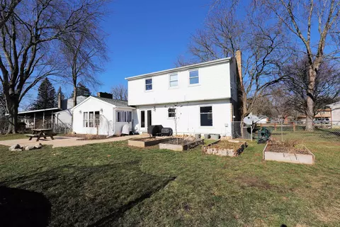 Exterior - 5383 Applehill, Flushing, MI 48433 photo 7 of 11