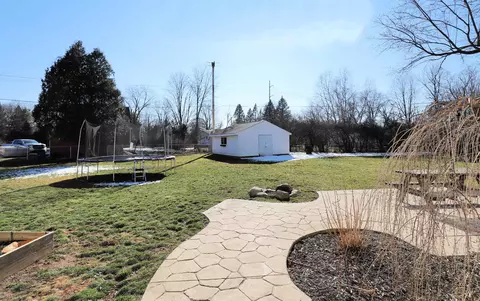 Exterior - 5383 Applehill, Flushing, MI 48433 photo 3 of 11