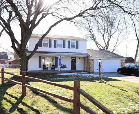 Exterior - 5383 Applehill, Flushing, MI 48433 photo 9 of 11