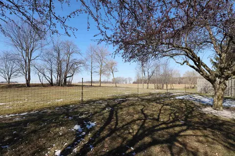 Exterior - 198 Primrose, Flushing, MI 48433 photo 9 of 13
