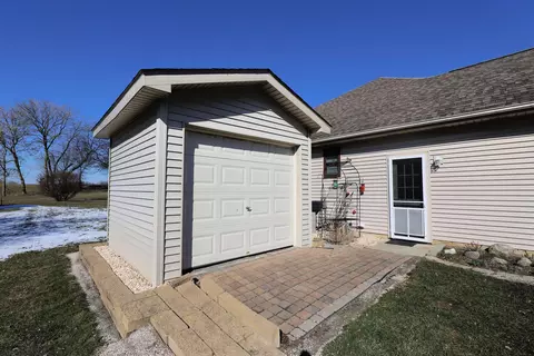 Exterior - 198 Primrose, Flushing, MI 48433 photo 4 of 13