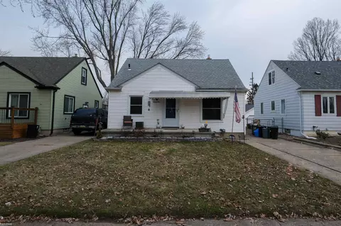 22 Ellwood, Mount Clemens, MI 48043