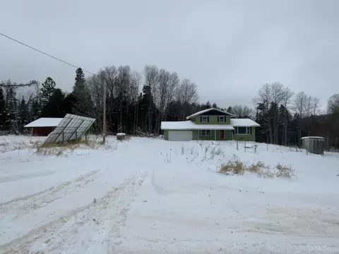 n5801 North Sundell Road, Skandia, MI 49885