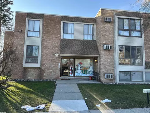 28418 W 8 Mile #A2, Farmington Hills, MI 48336