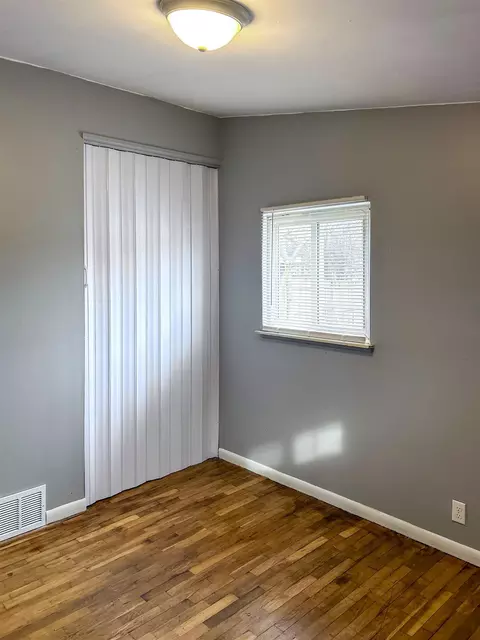 Bedroom - 1109 Macdonald, Flint, MI 48507 photo 2 of 2